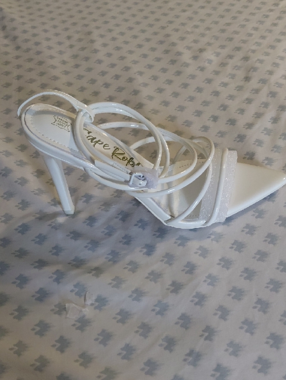Cape Robbin White Strappy Patent Heeled Sandals - Picture 6 of 15